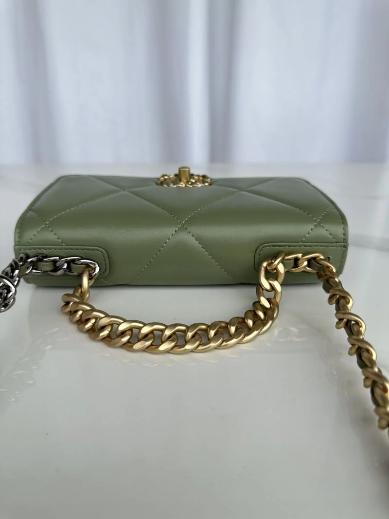 Chanel 19 Bags Fashionable 55568