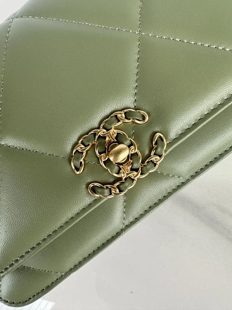 Chanel 19 Bags Fashionable 55568