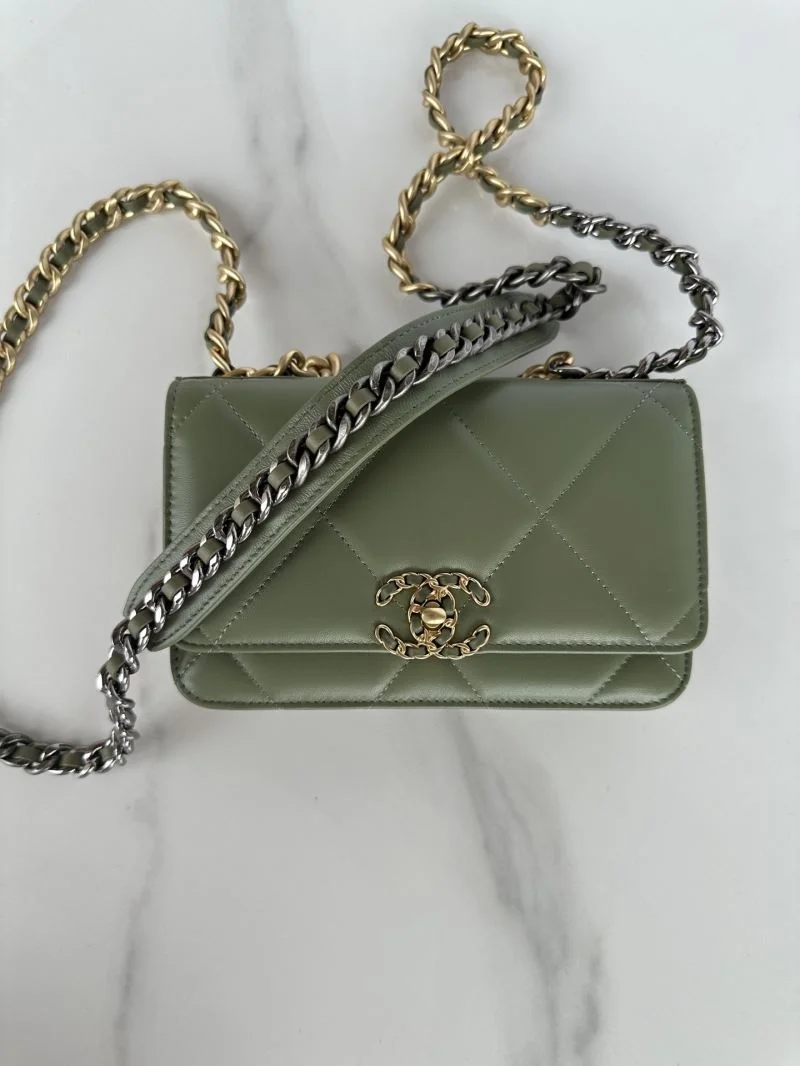 Chanel 19 Bags Fashionable 55568