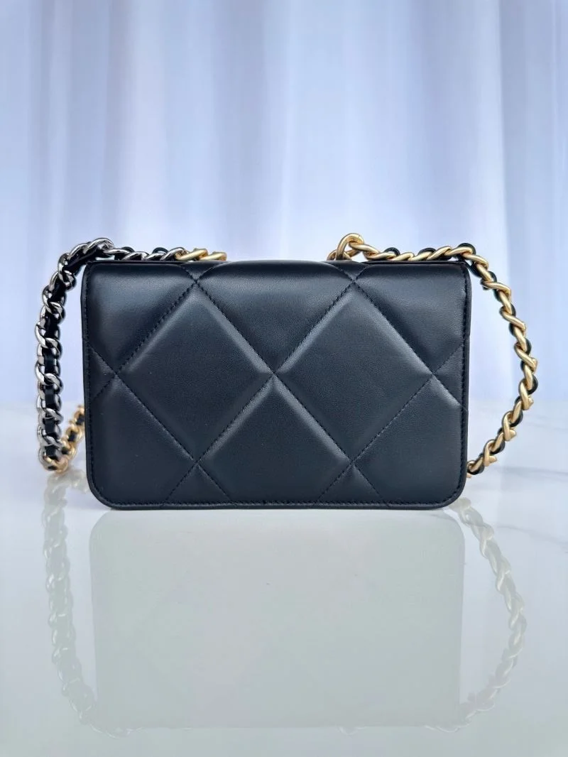 Chanel 19 Bags OdorResistant 55560