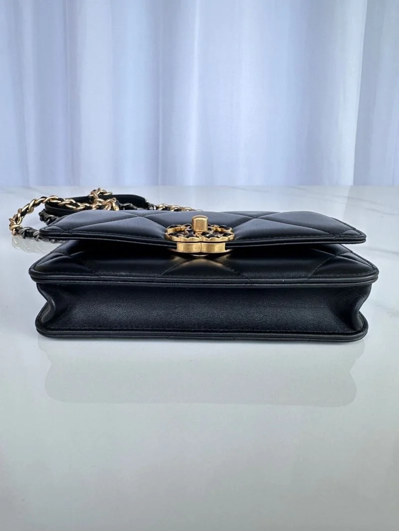 Chanel 19 Bags OdorResistant 55560