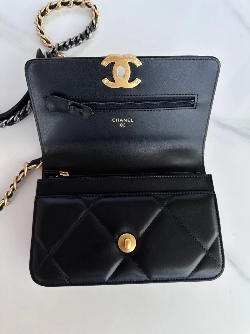 Chanel 19 Bags OdorResistant 55560