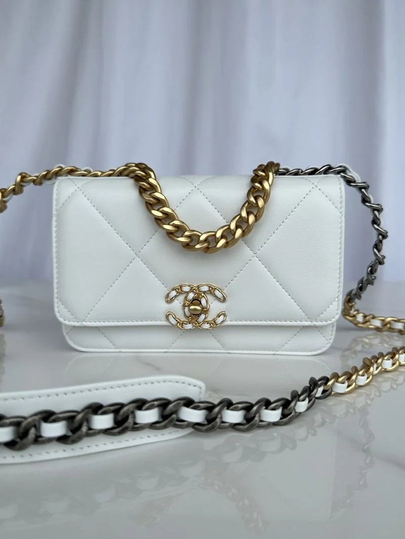 Chanel 19 Bags Unique 55565