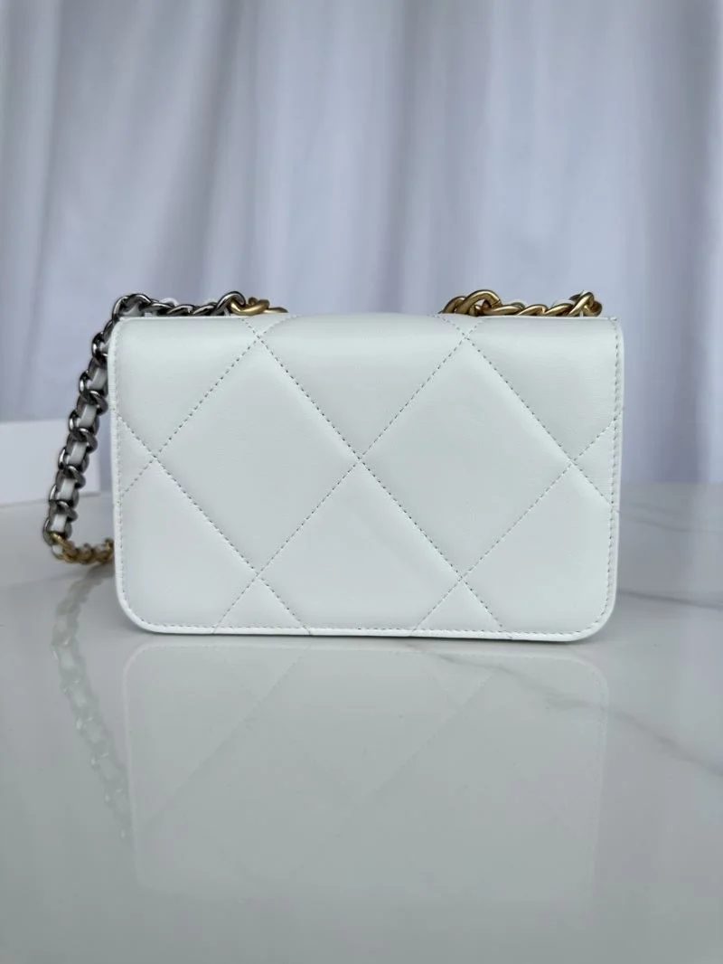 Chanel 19 Bags Unique 55565