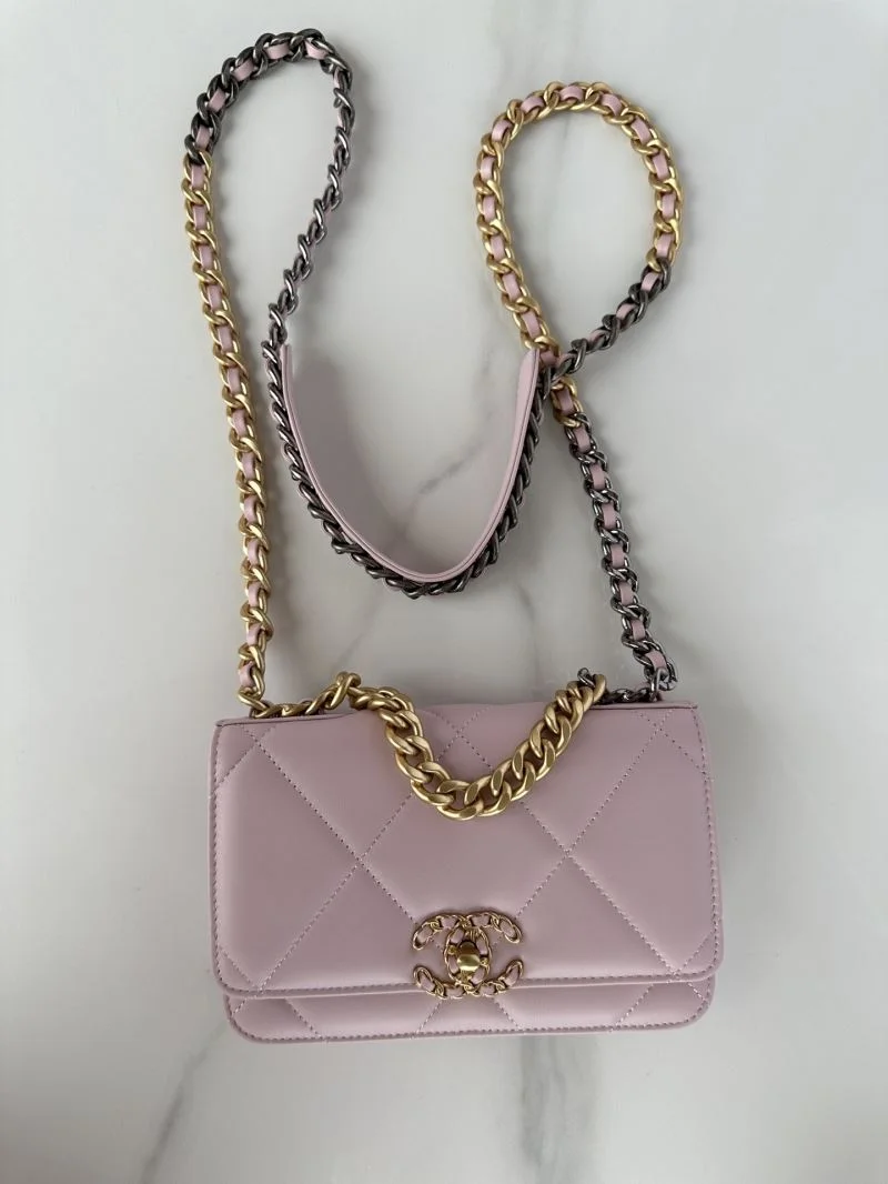 FashionForward Chanel 19 Bags 55563