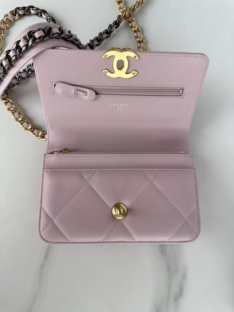 FashionForward Chanel 19 Bags 55563