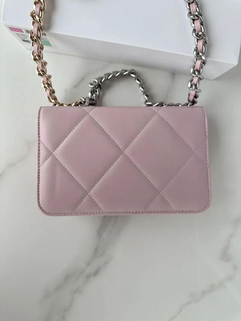 Chanel 19 Bags FashionForward 55567
