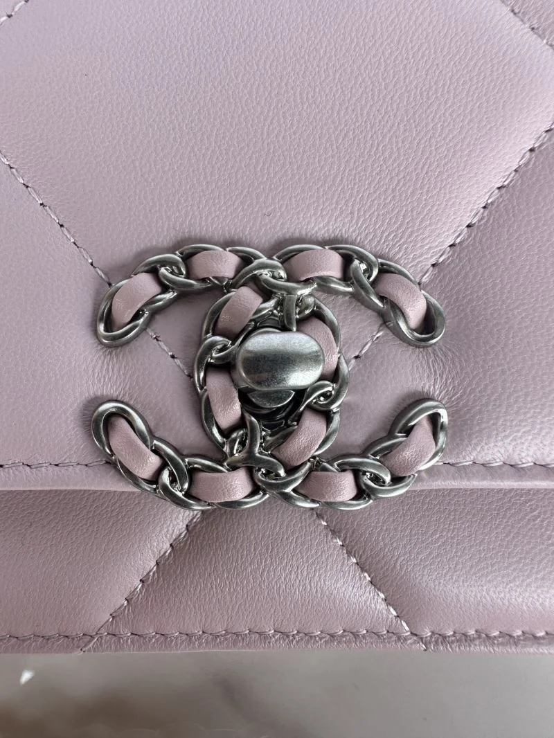 Chanel 19 Bags FashionForward 55567