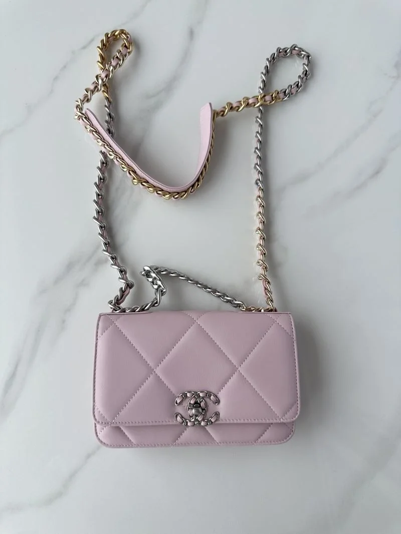 Chanel 19 Bags FashionForward 55567