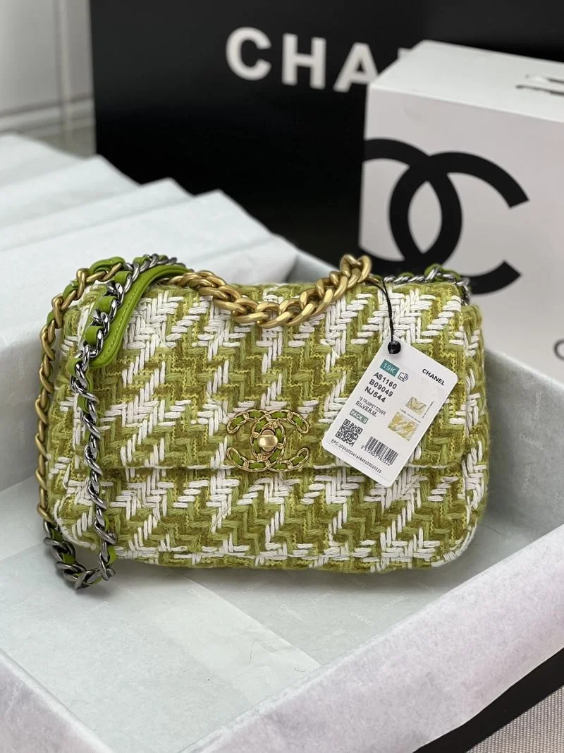 Chanel 19 Bags Modern 55548