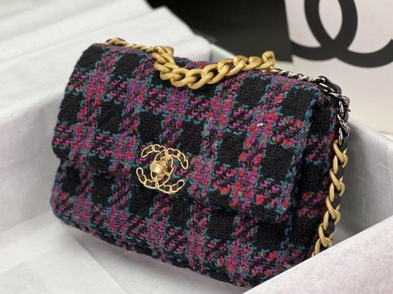 Chanel 19 Bags Bright 55554