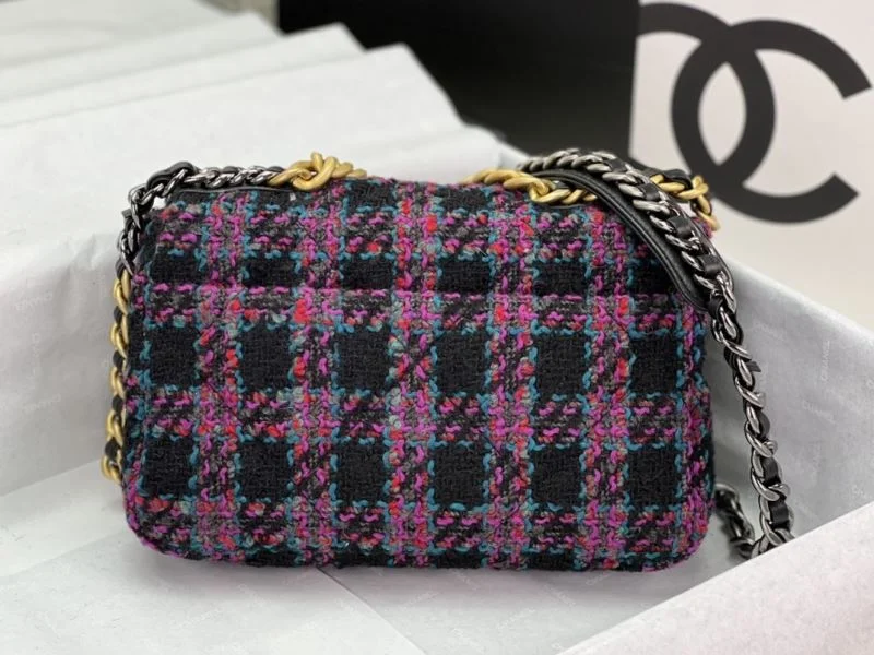 Chanel 19 Bags Bright 55554