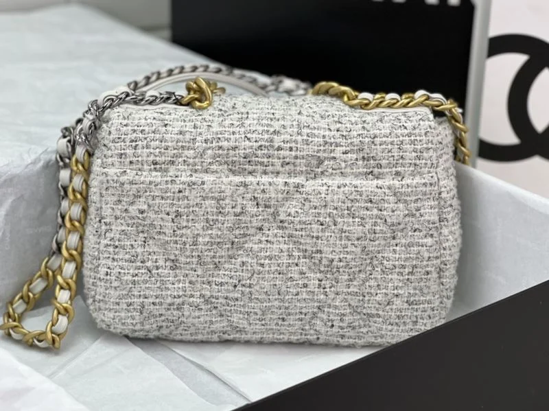Chanel 19 Bags Effortless 55555