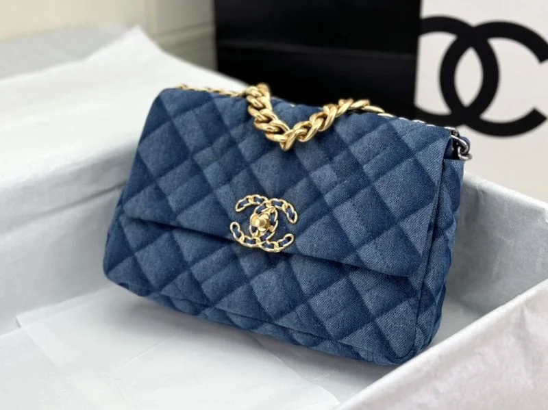 Chanel 19 Bags Sophisticated 55620