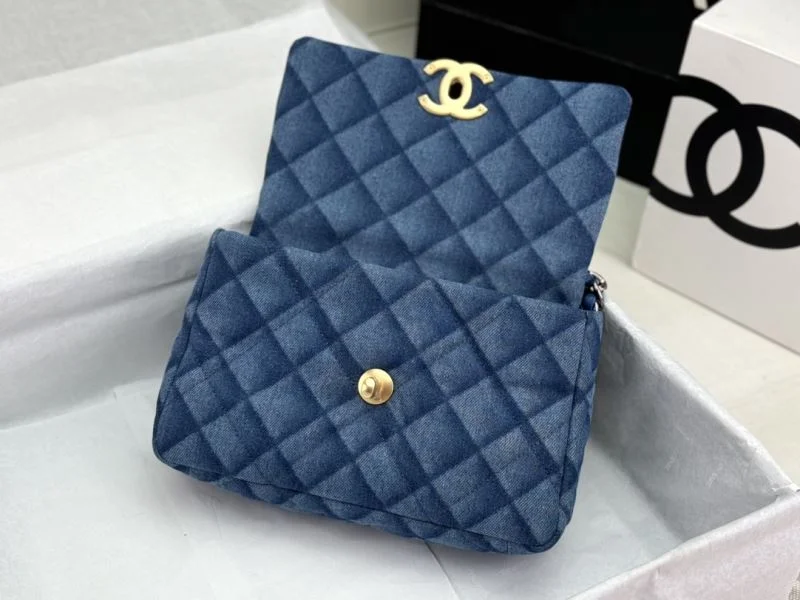 Chanel 19 Bags Sophisticated 55620