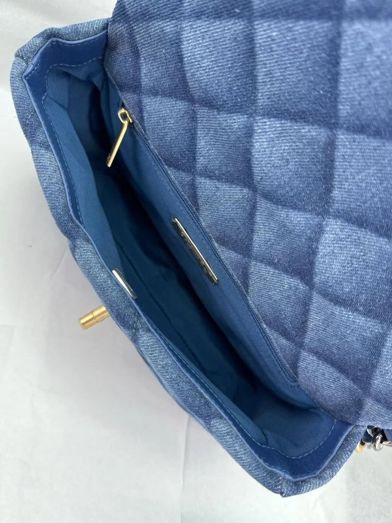 Chanel 19 Bags Sophisticated 55620