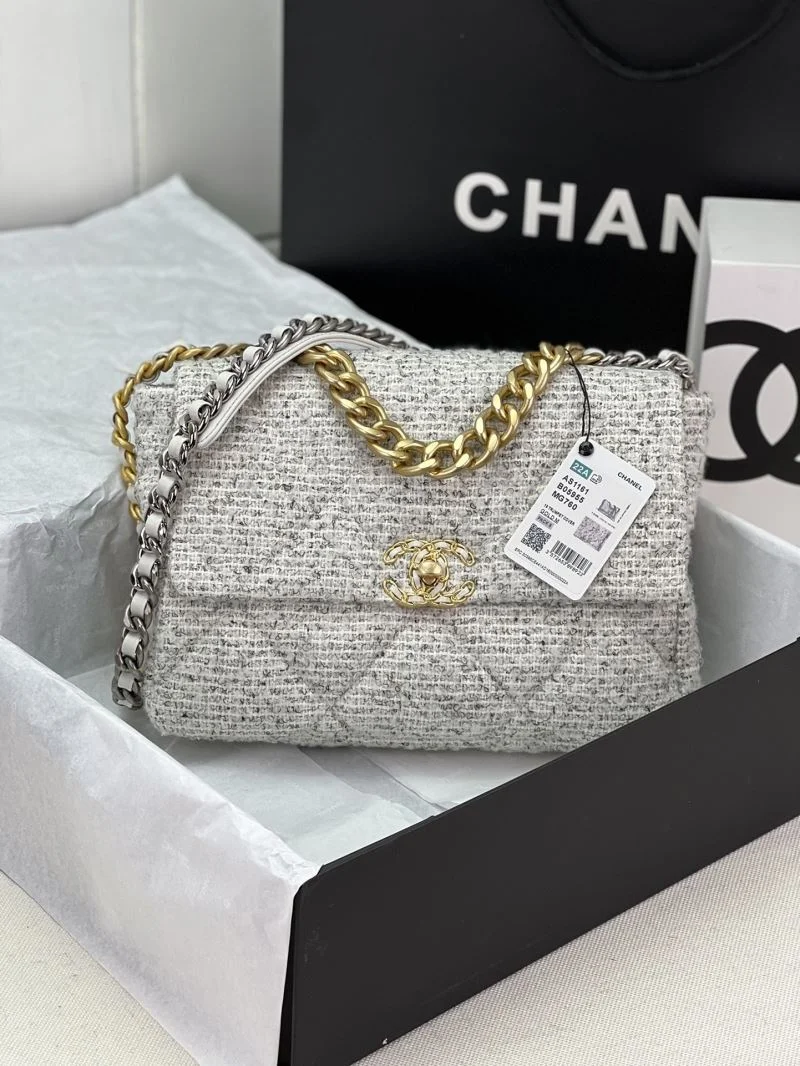 Chanel 19 Bags Minimalist 55579