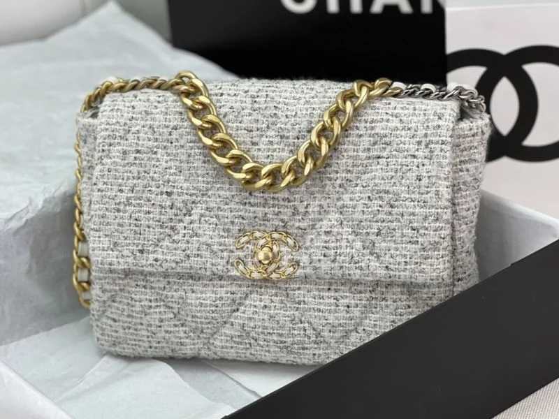 Chanel 19 Bags Minimalist 55579