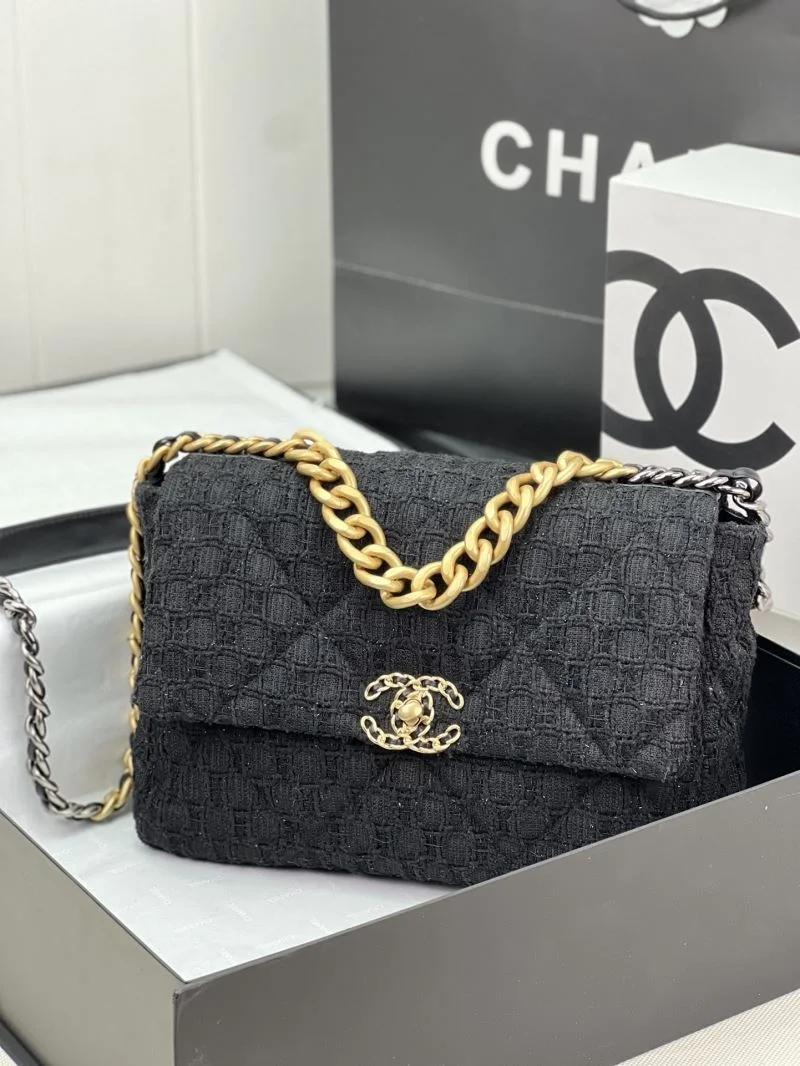Chanel 19 Bags EasyCare 55517