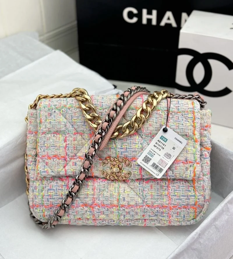 Chanel 19 Bags Attractive 55516
