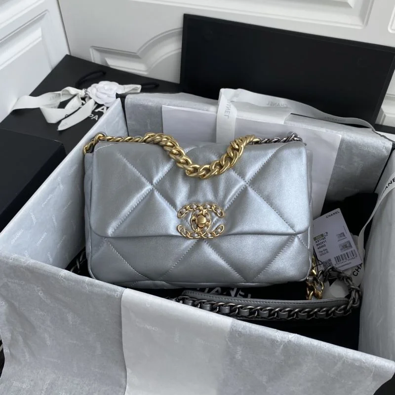 Breathable Chanel 19 Bags 55526