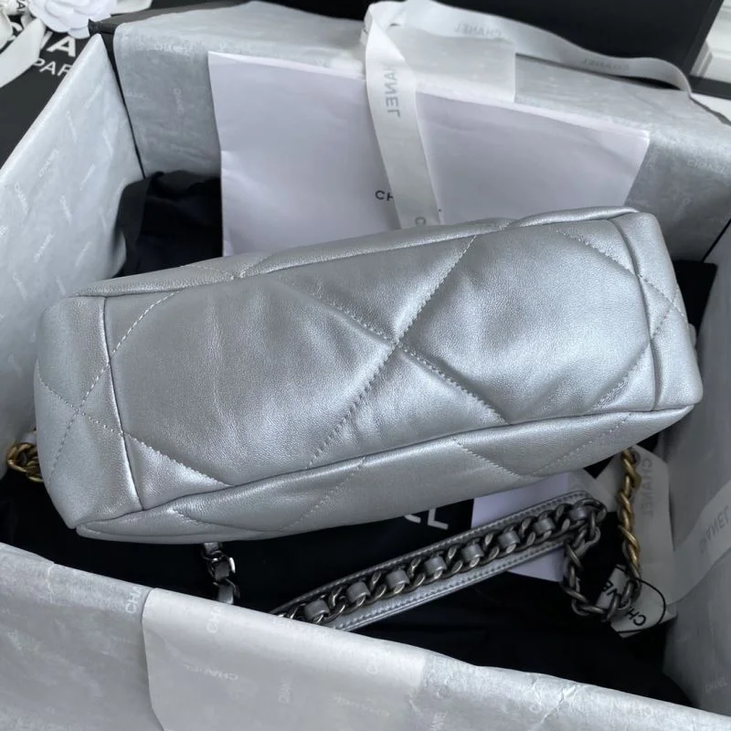 Breathable Chanel 19 Bags 55526
