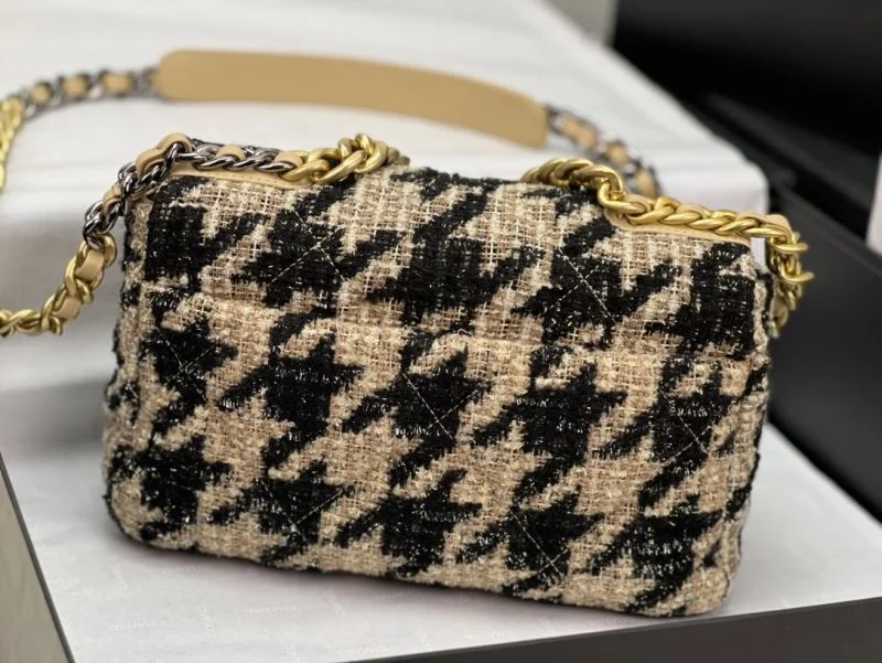 Chanel 19 Bags Sporty 55589