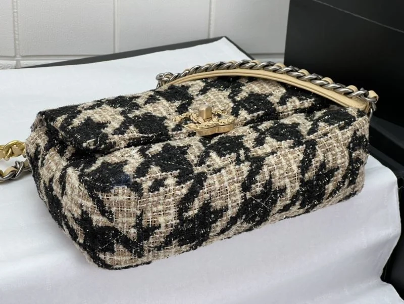 Chanel 19 Bags Sporty 55589