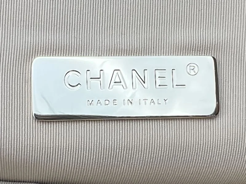 Chanel 19 Bags Sporty 55589
