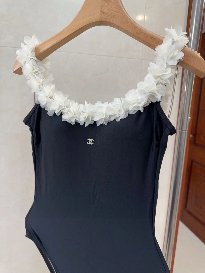 Unisex Chanel Bikins 255960