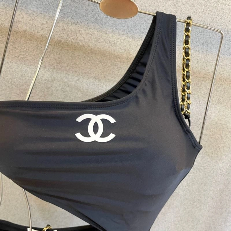 Snug Chanel Bikins 255964