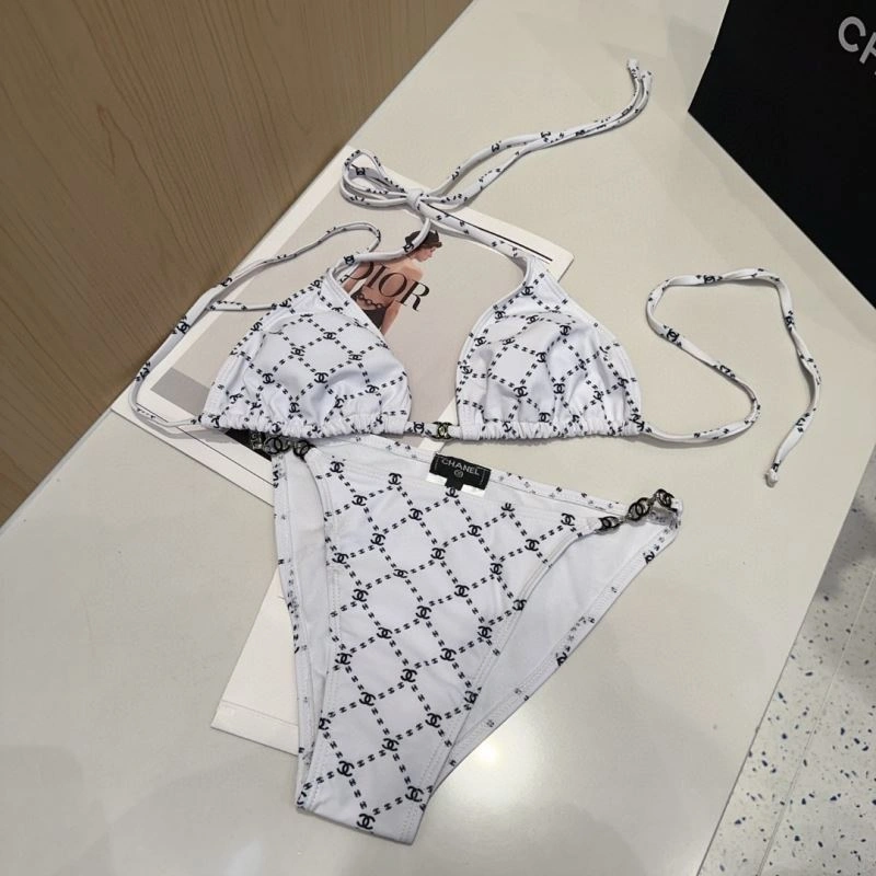 Compact Chanel Bikins 255929