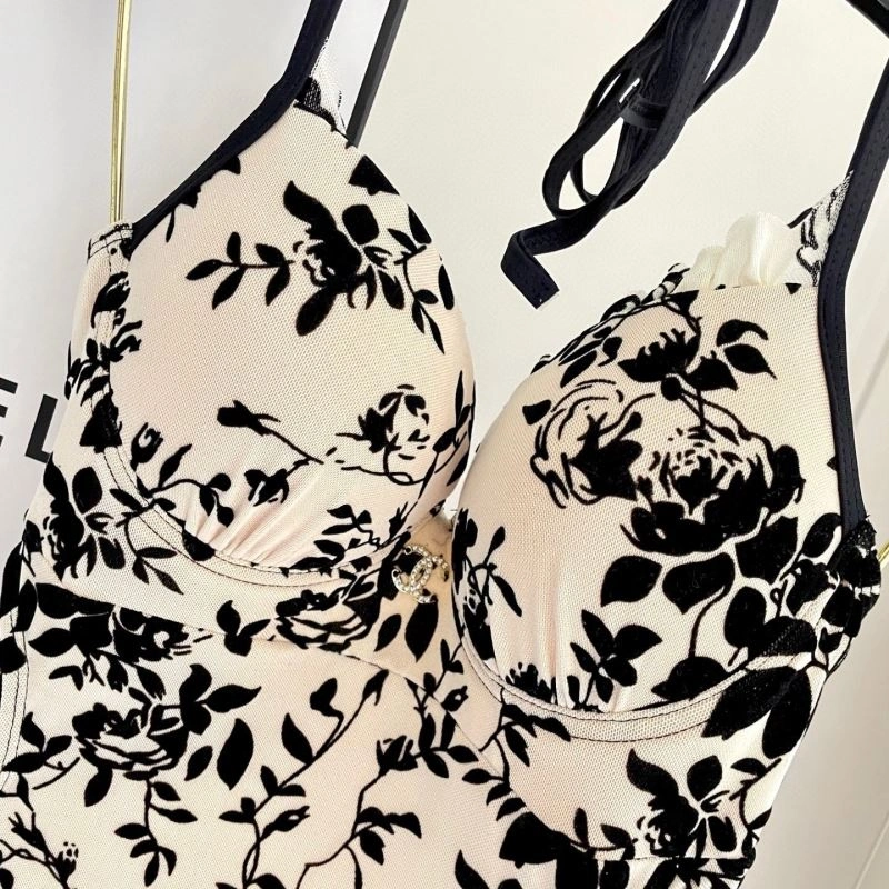 Elegant Chanel Bikins 256428