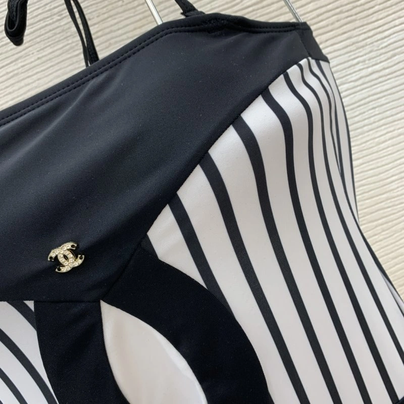 Unisex Chanel Bikins 109517