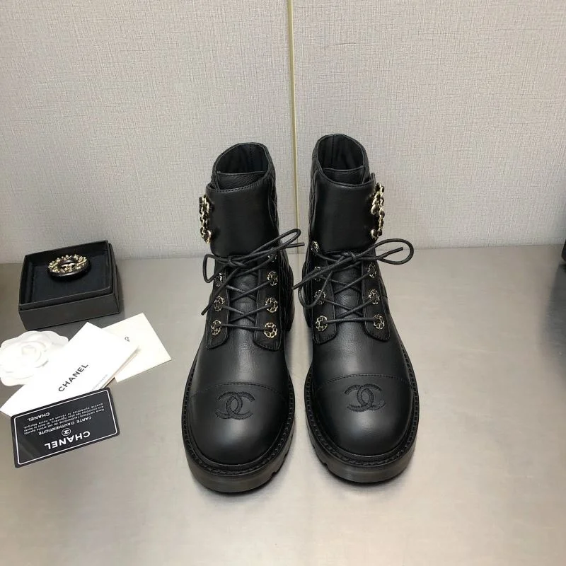 Chanel Boots Sleek 18358