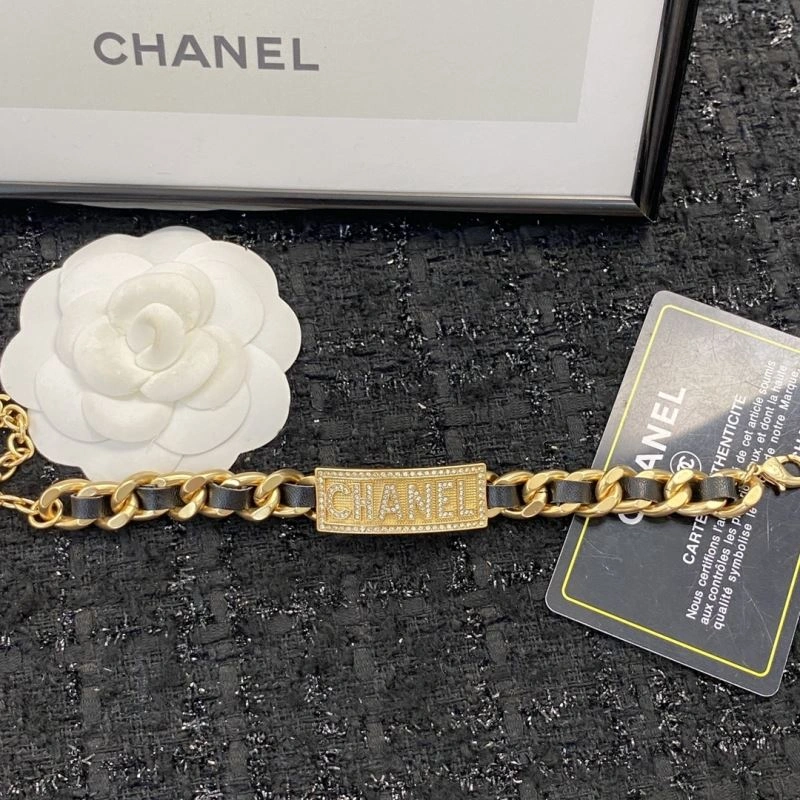 Chanel Bracelets Sleek 231421