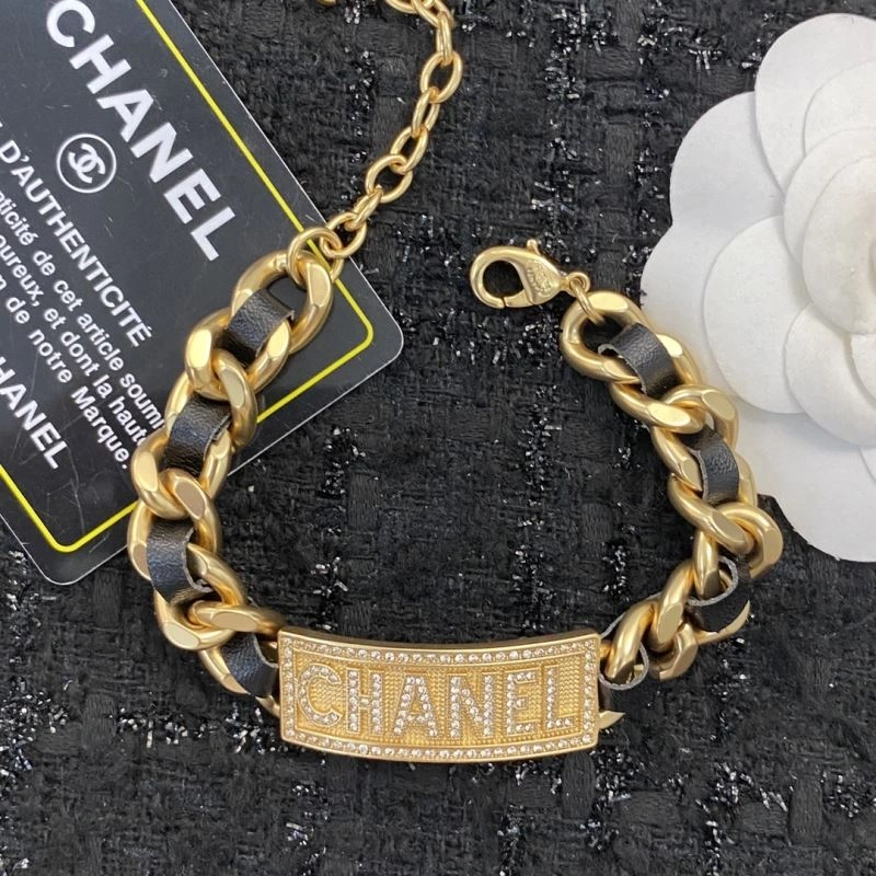 Chanel Bracelets Sleek 231421