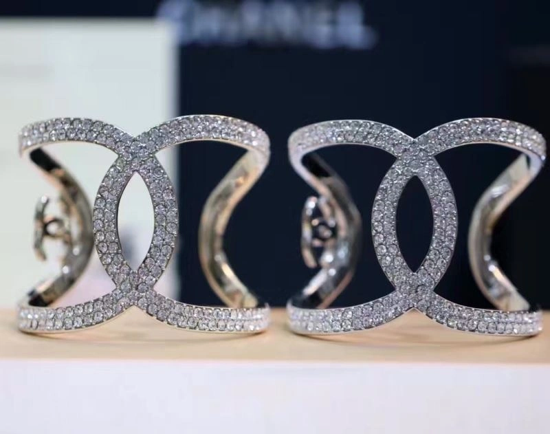 Breathable Chanel Bracelets 231391