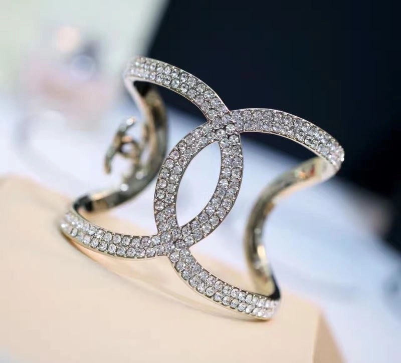 Breathable Chanel Bracelets 231391