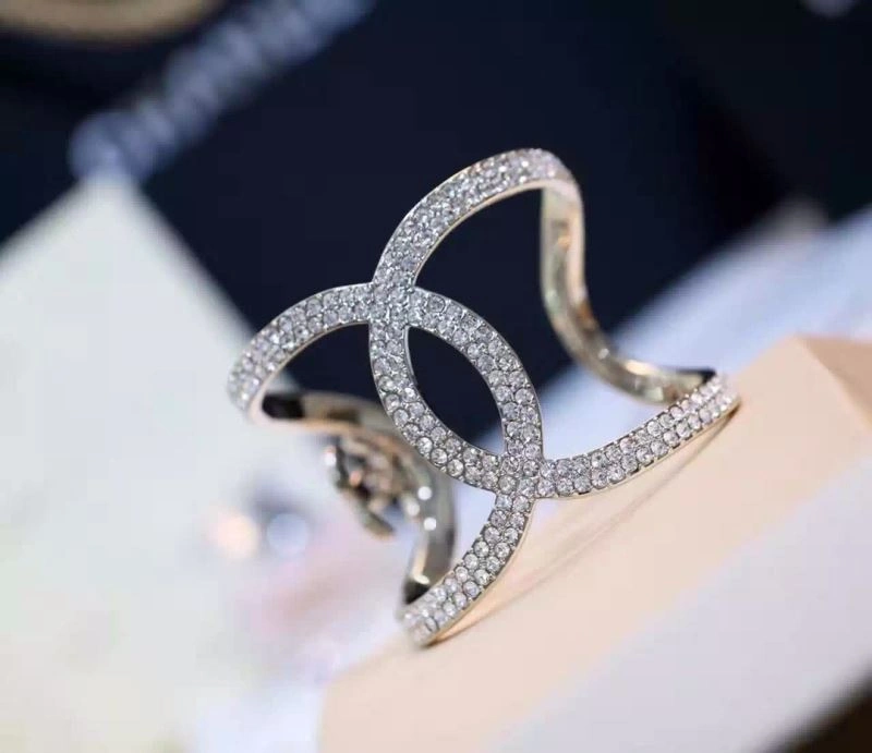 Breathable Chanel Bracelets 231391