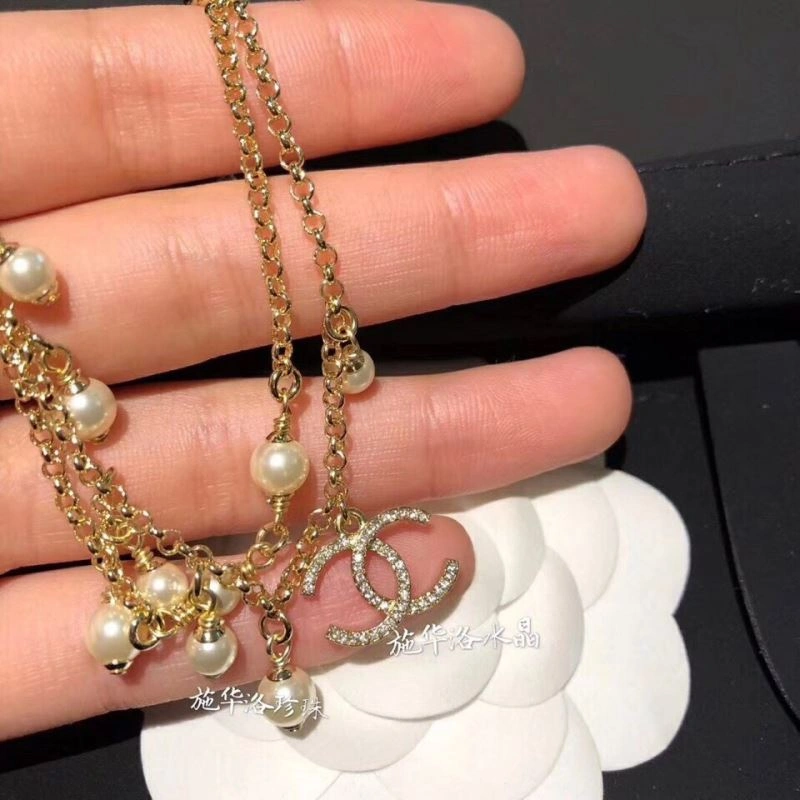 Compact Chanel Bracelets 231452
