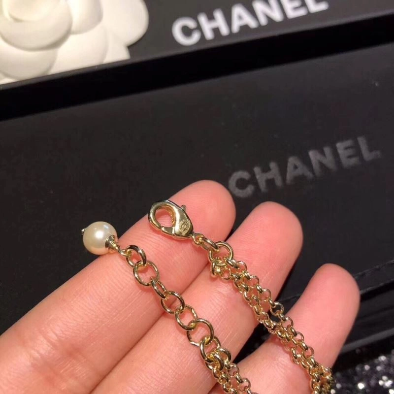 Compact Chanel Bracelets 231452