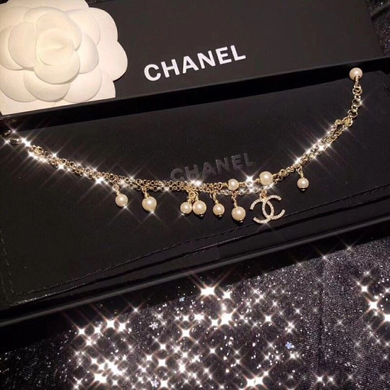 Compact Chanel Bracelets 231452