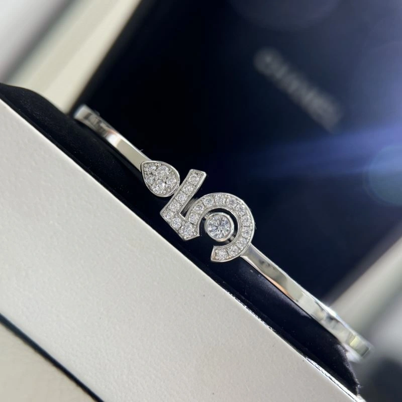 Comfortable Chanel Bracelets 231498