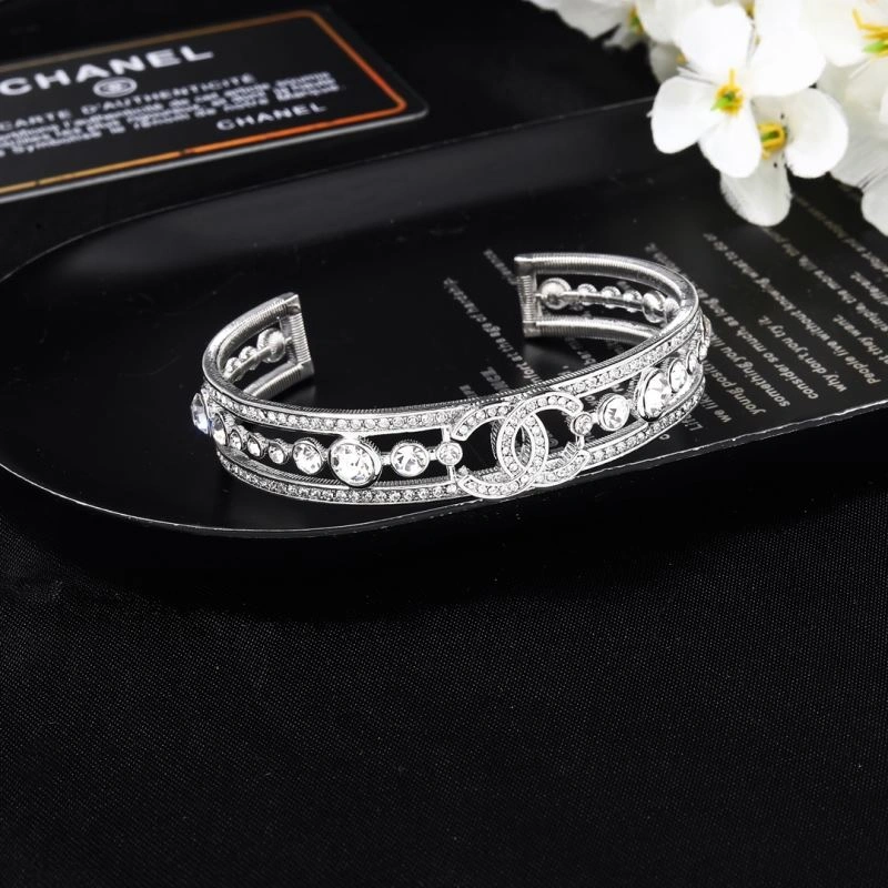 Durable Chanel Bracelets 231379