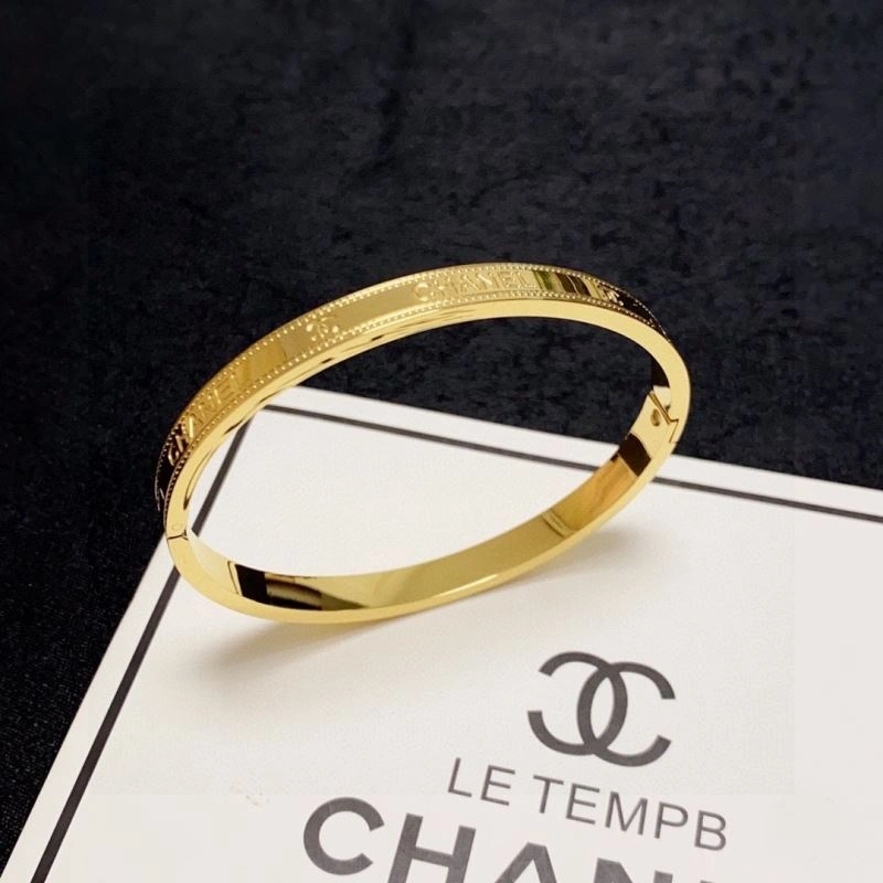 Contemporary Chanel Bracelets 231389