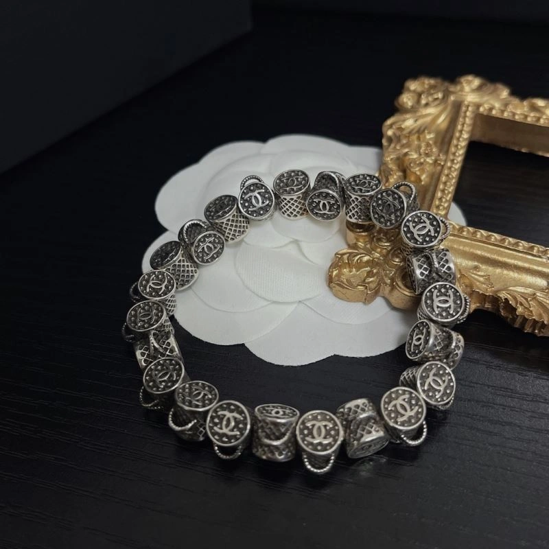 RelaxedFit Chanel Bracelets 230881