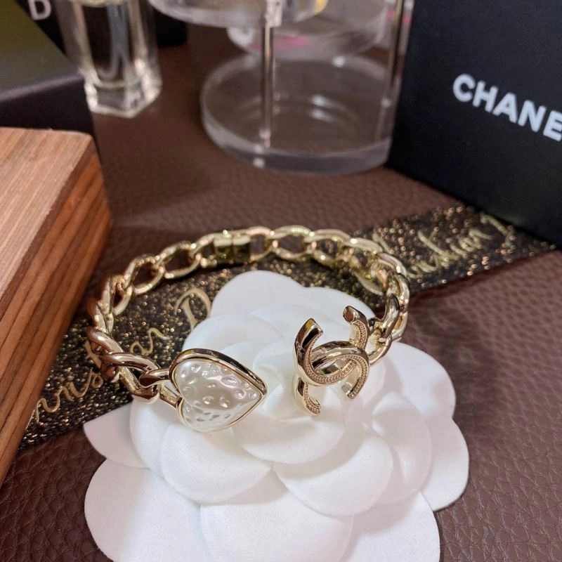 Chanel Bracelets Minimalist 230838