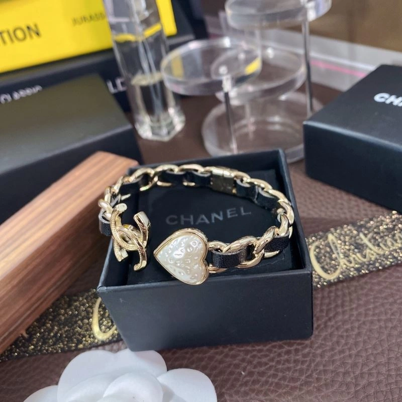 Chanel Bracelets Minimalist 230838