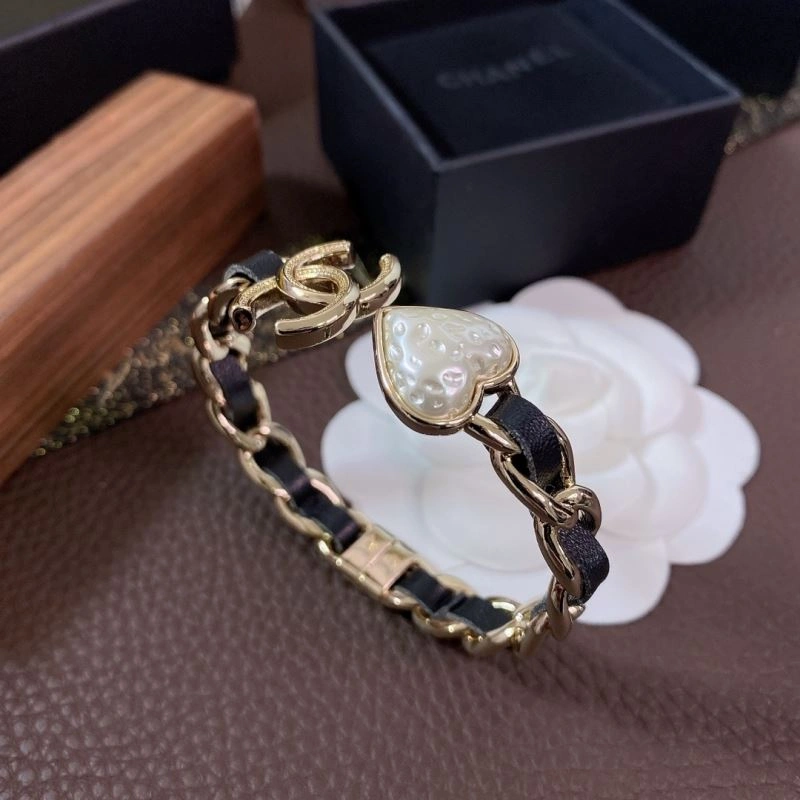 Chanel Bracelets Minimalist 230838